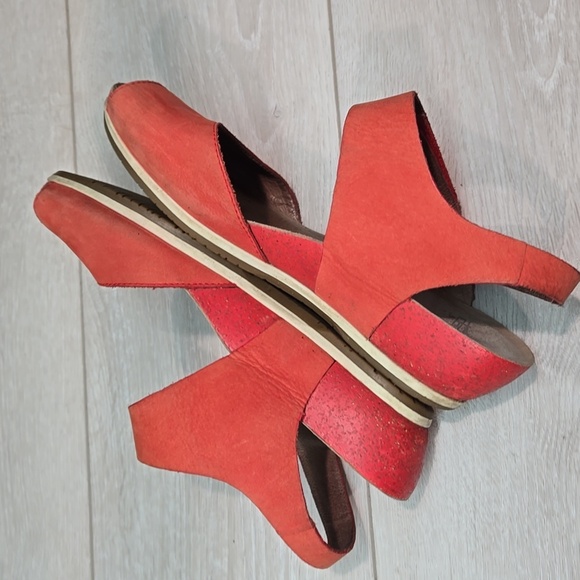 Dansko Women's Ankle Leather Red Sandals Wedge Sz 38/7.5-8 - Picture 9 of 16